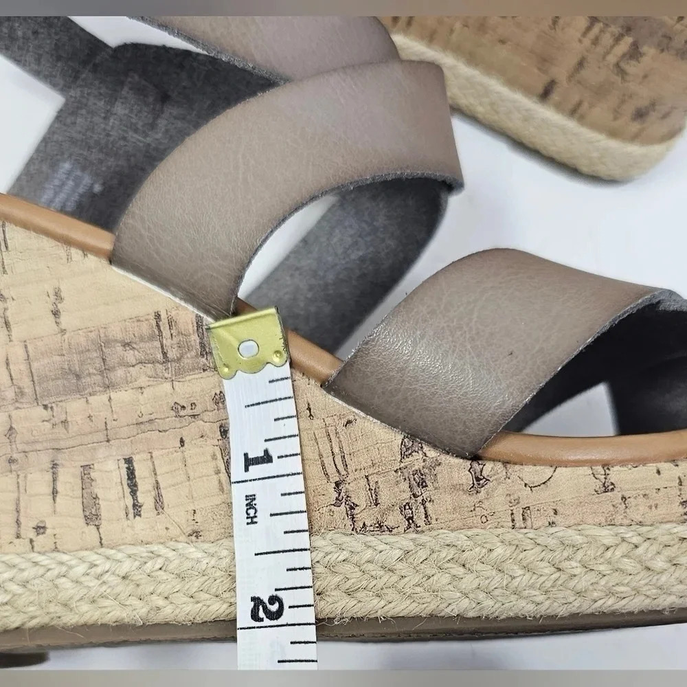 Maurices Women's Taupe Jaden Strappy Wedge Sandal Size 8 - Picture 11 of 12
